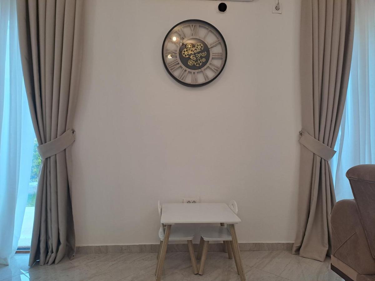 Lux Apartment Jovanovic Tivat Exterior foto